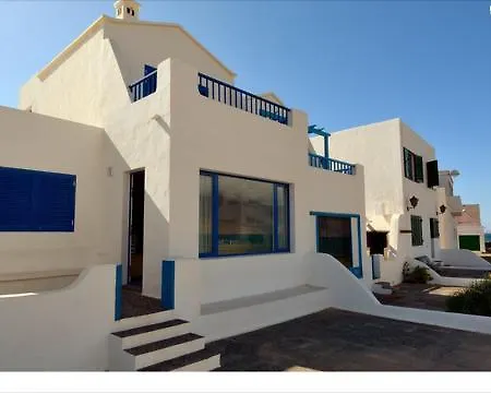 Playa De Caleta De Famara Villa Exterior photo
