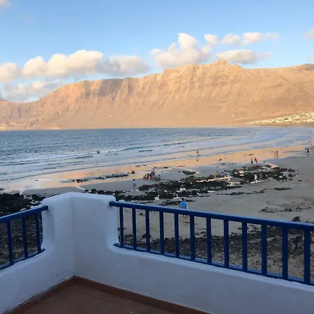 Playa De Caleta De Famara Villa Exterior photo